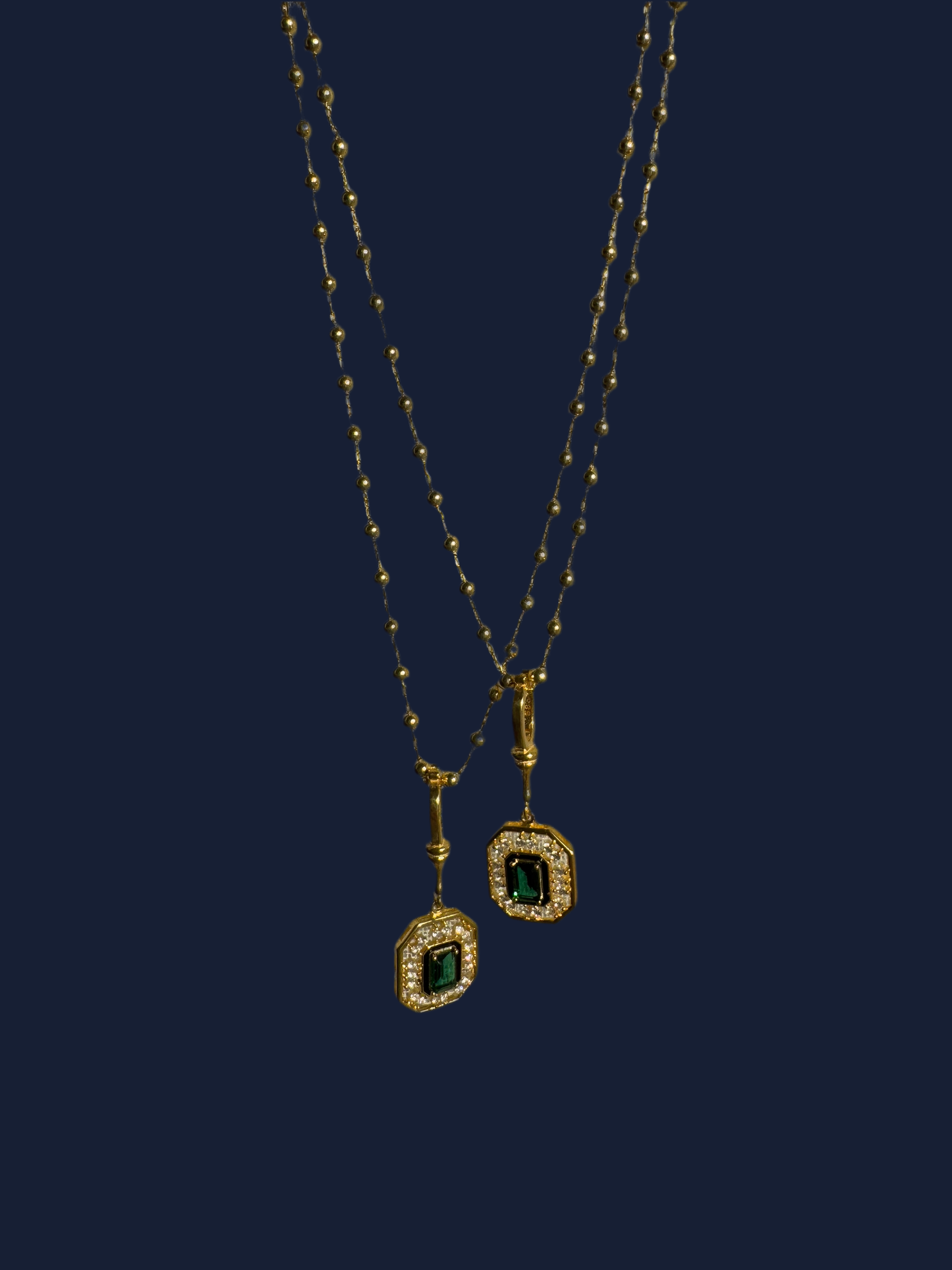 GREEN STONE NECKLACE
