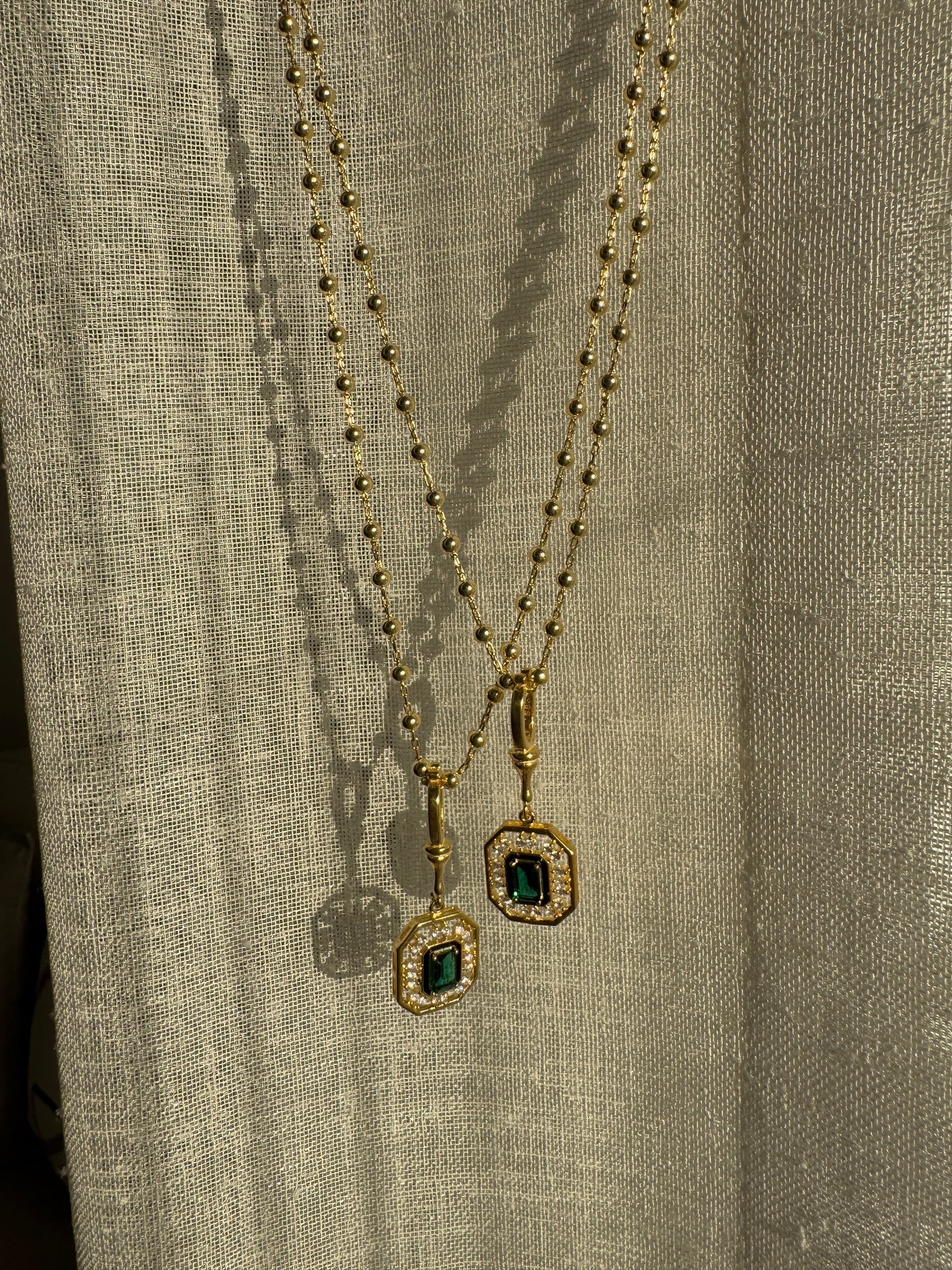 GREEN STONE NECKLACE