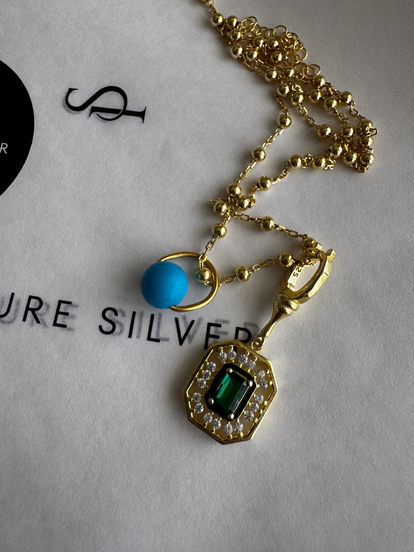 GREEN STONE NECKLACE
