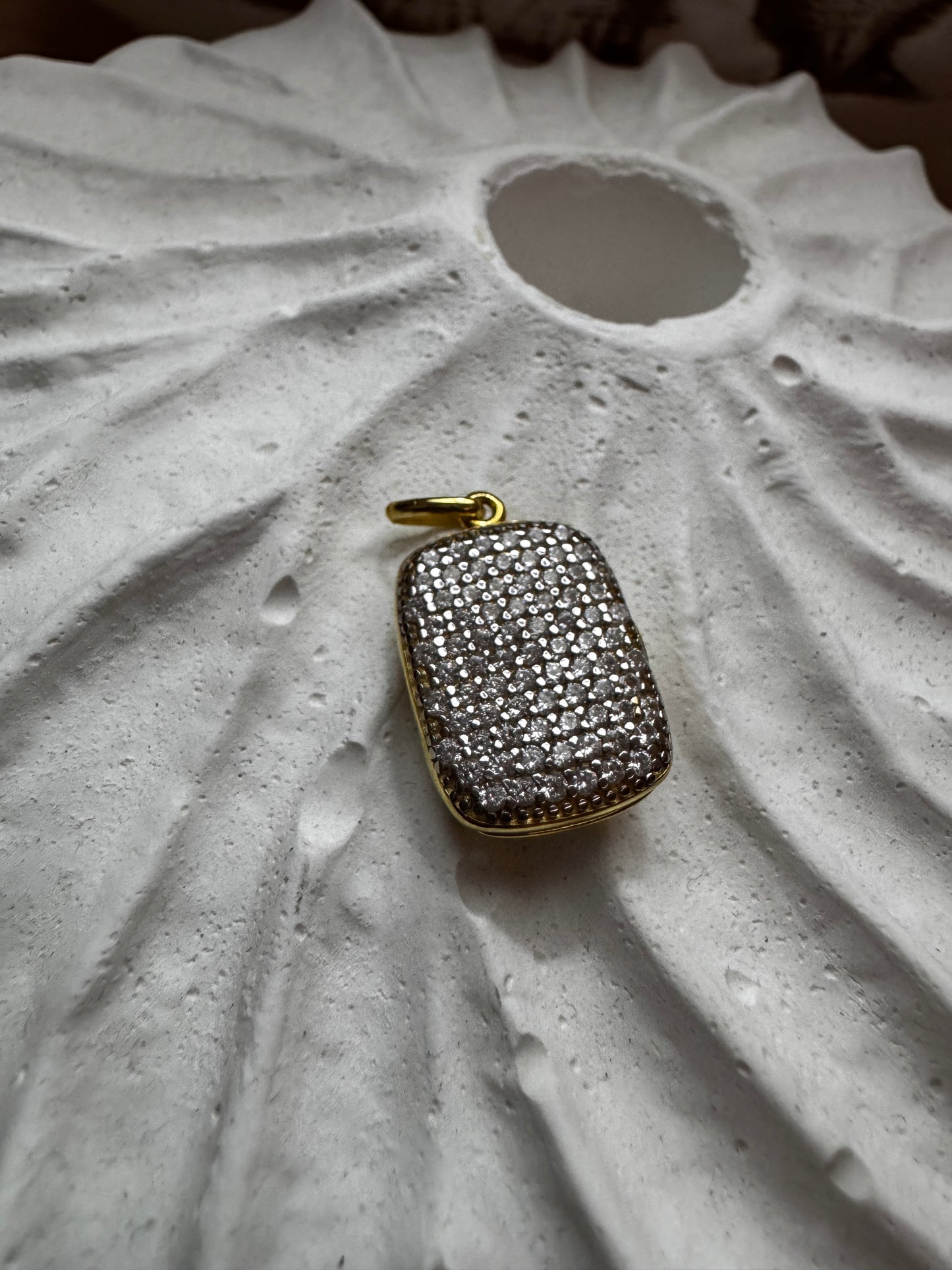 STONE COVERED TIP