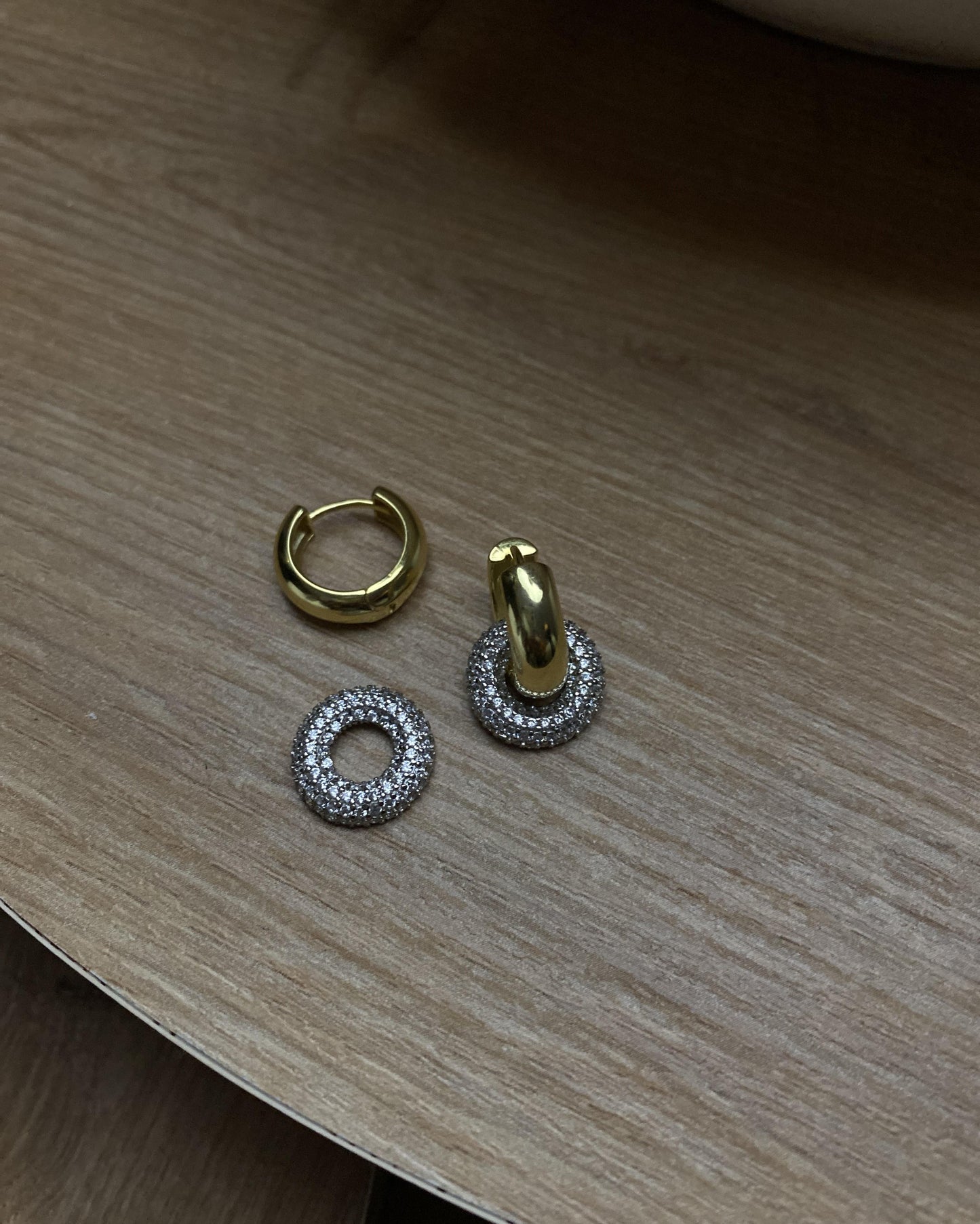 Taşlı Uç Halka Küpe (küçük boy)