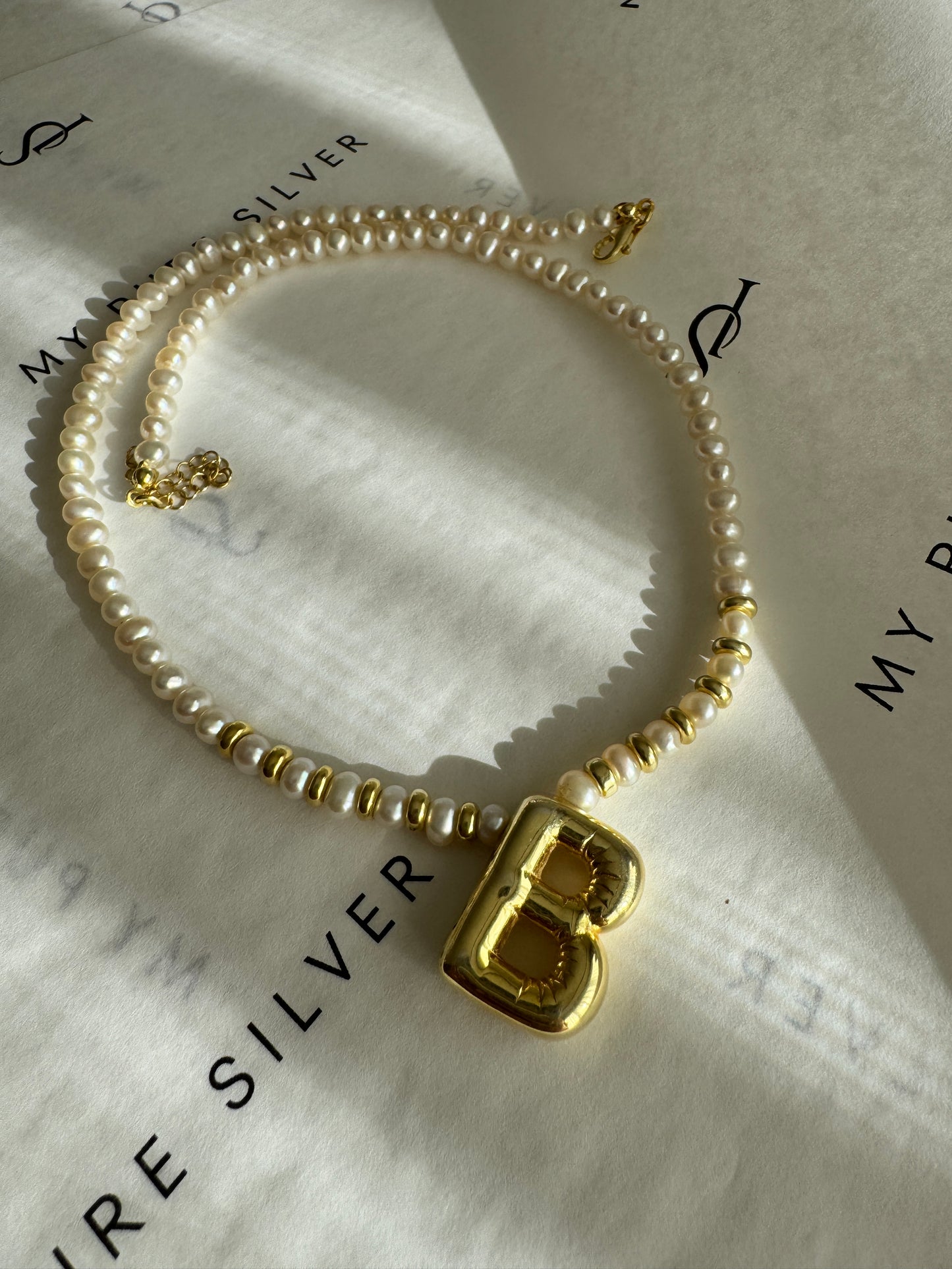 İNCİ BALON HARF KOLYE