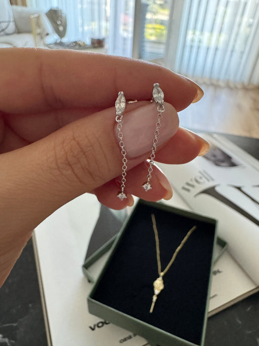 ULTRA MİNİ ZİNCİR SALLANTILI KÜPE