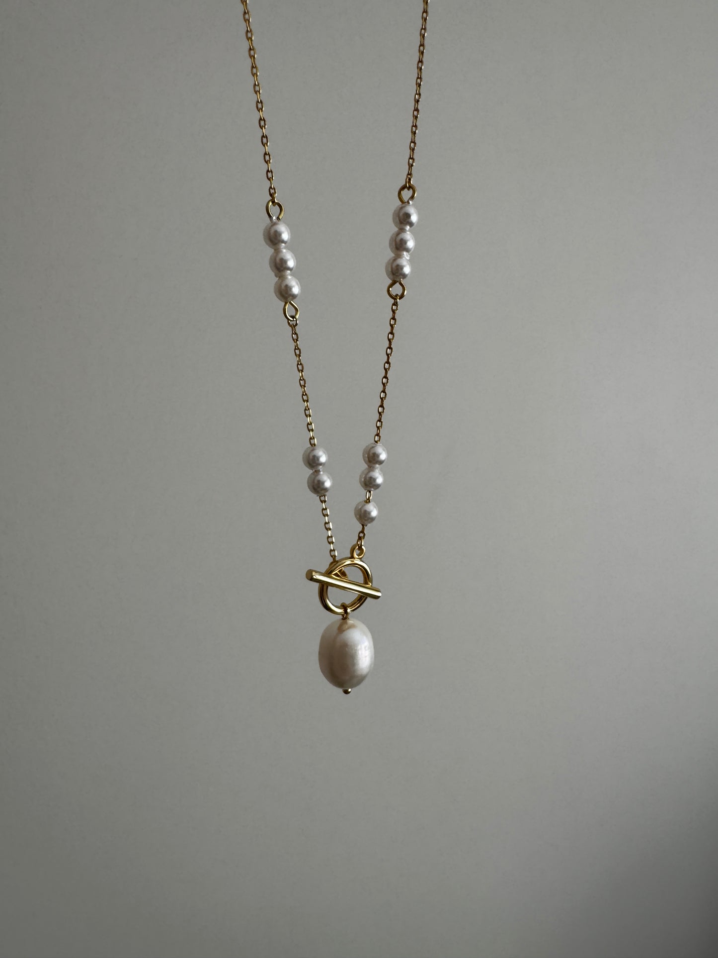 ÇUBUK UÇLU İNCİ KOLYE