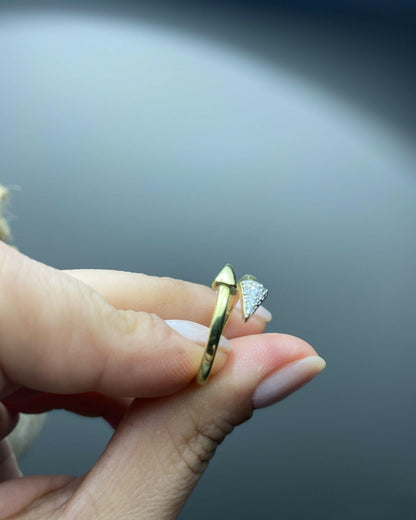 Double Arrow Ring